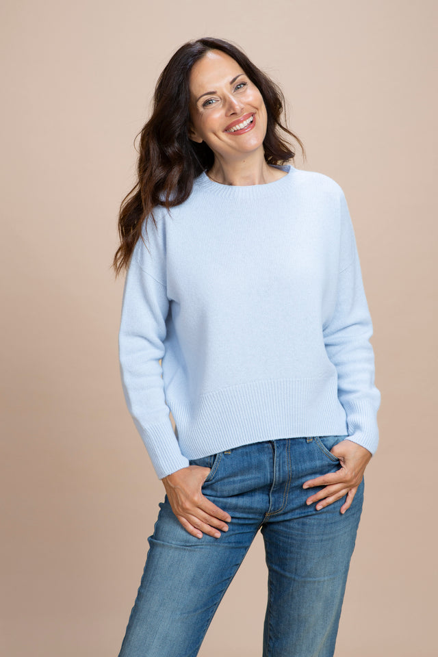 Ischia - 100% Cashmere Front-Rounded Sweater with high cuffs and hem